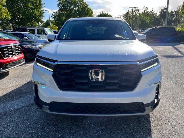 Used 2025 Honda Pilot EX-L image 2