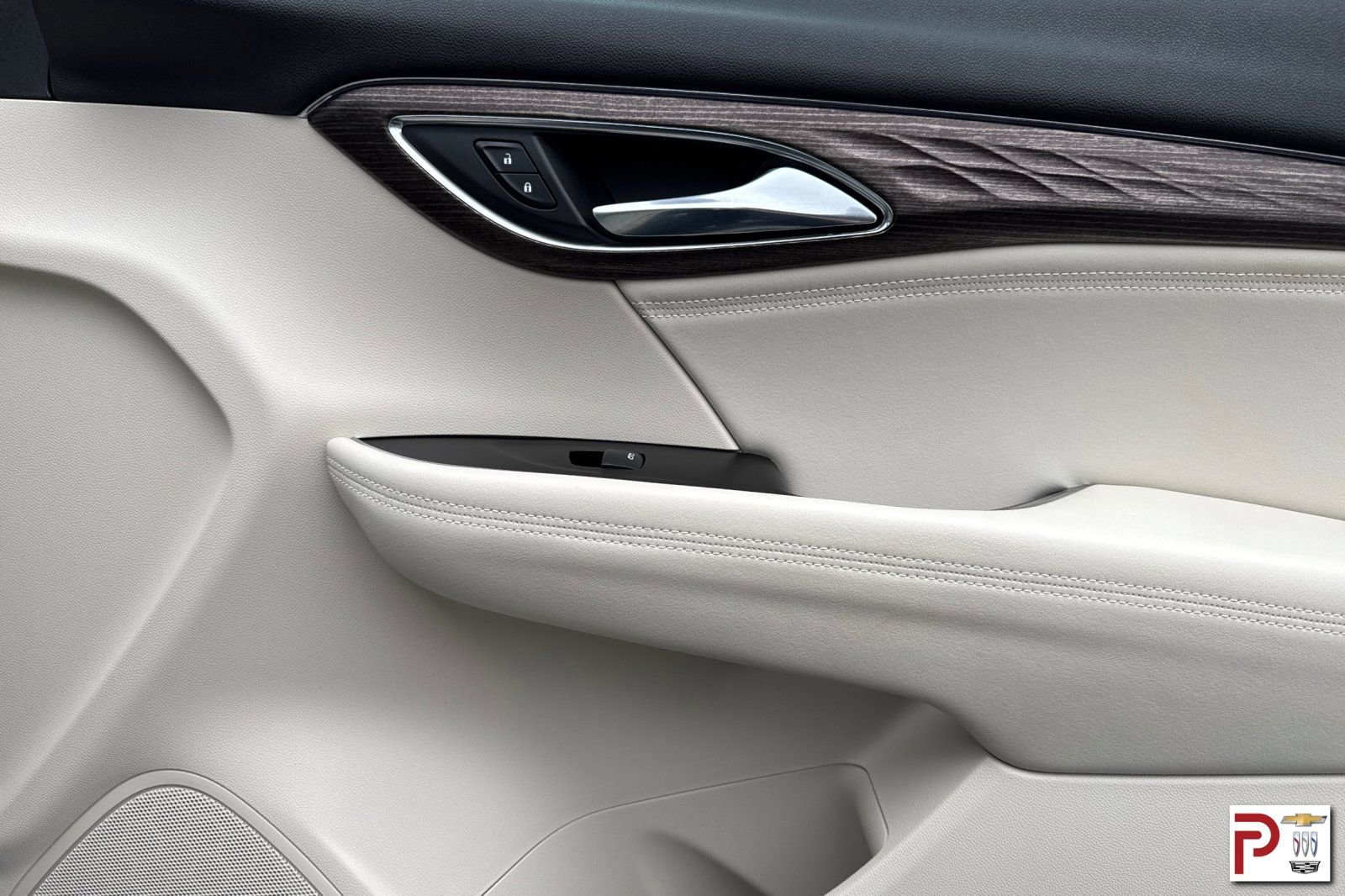 Certified 2023 Buick Envision Avenir image 19