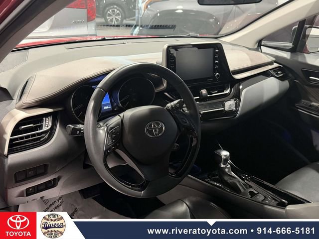 Used 2022 Toyota C-HR Limited FWD image 12
