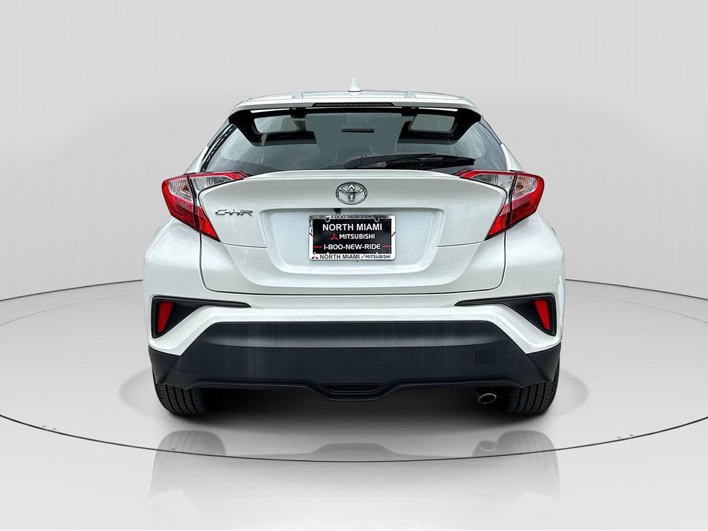 Used 2021 Toyota C-HR XLE FWD image 6