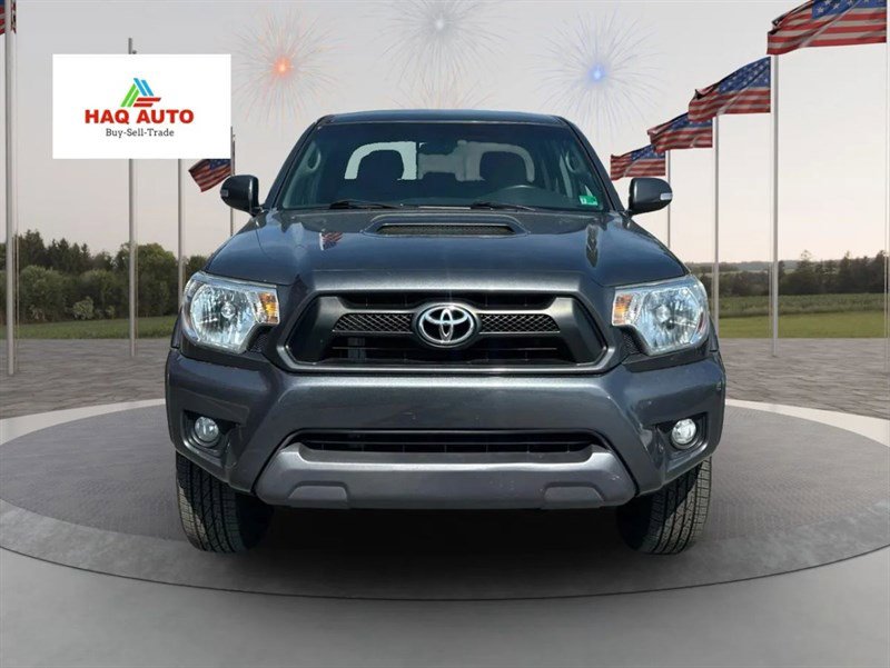 Used 2014 Toyota Tacoma 4x4 Double Cab w/ TRD Sport Package image 2
