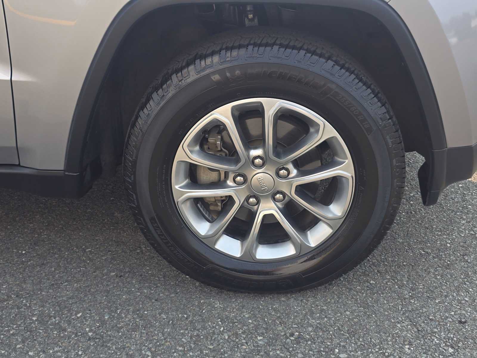 Used 2014 Jeep Grand Cherokee Limited AWD/4WD image 9