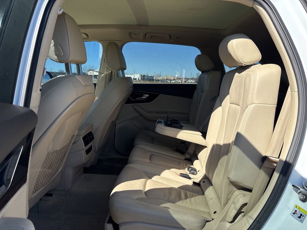 Used 2017 Audi Q7 3.0T Premium Plus image 13