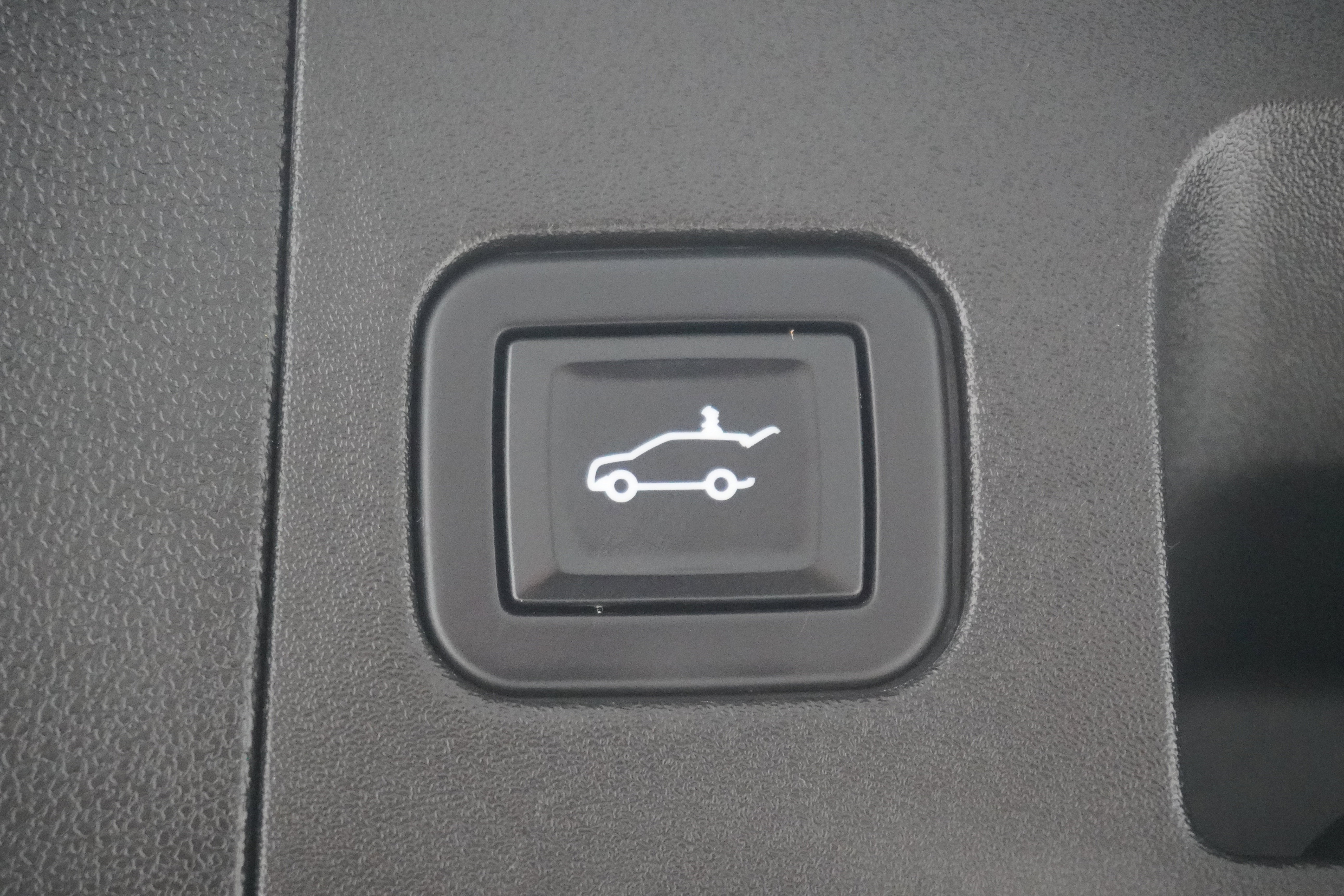 Used 2022 Cadillac XT5 Premium Luxury w/ Technology Package FWD image 35