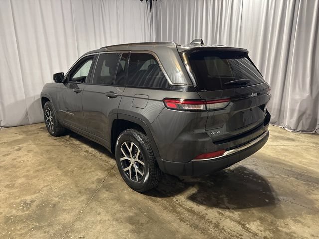 Used 2024 Jeep Grand Cherokee Limited AWD/4WD image 34