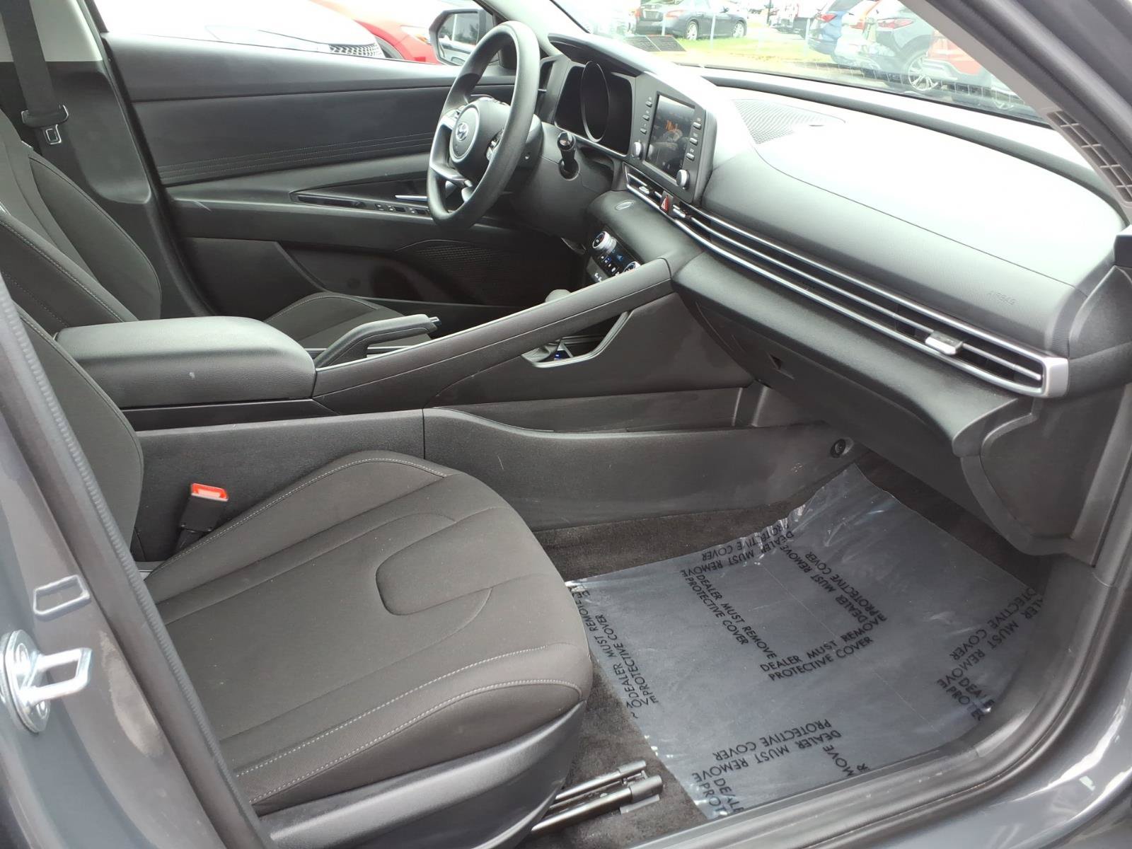 Used 2023 Hyundai Elantra SEL w/ Cargo Package FWD image 27