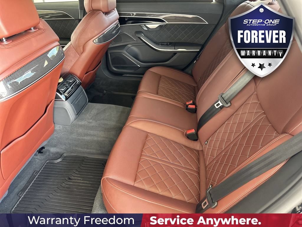 Used 2024 Audi S8 AWD/4WD image 30