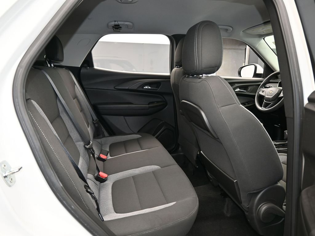 Used 2022 Chevrolet TrailBlazer LT w/ Driver Confidence Package image 35