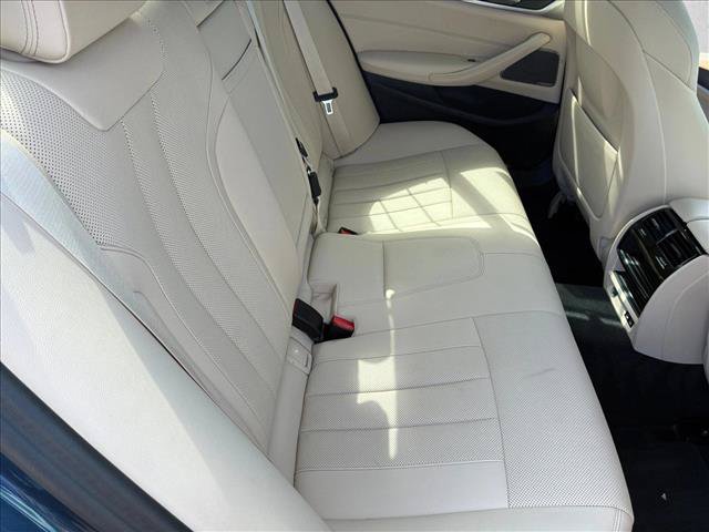 Used 2023 BMW 530i w/ Executive Package RWD image 21
