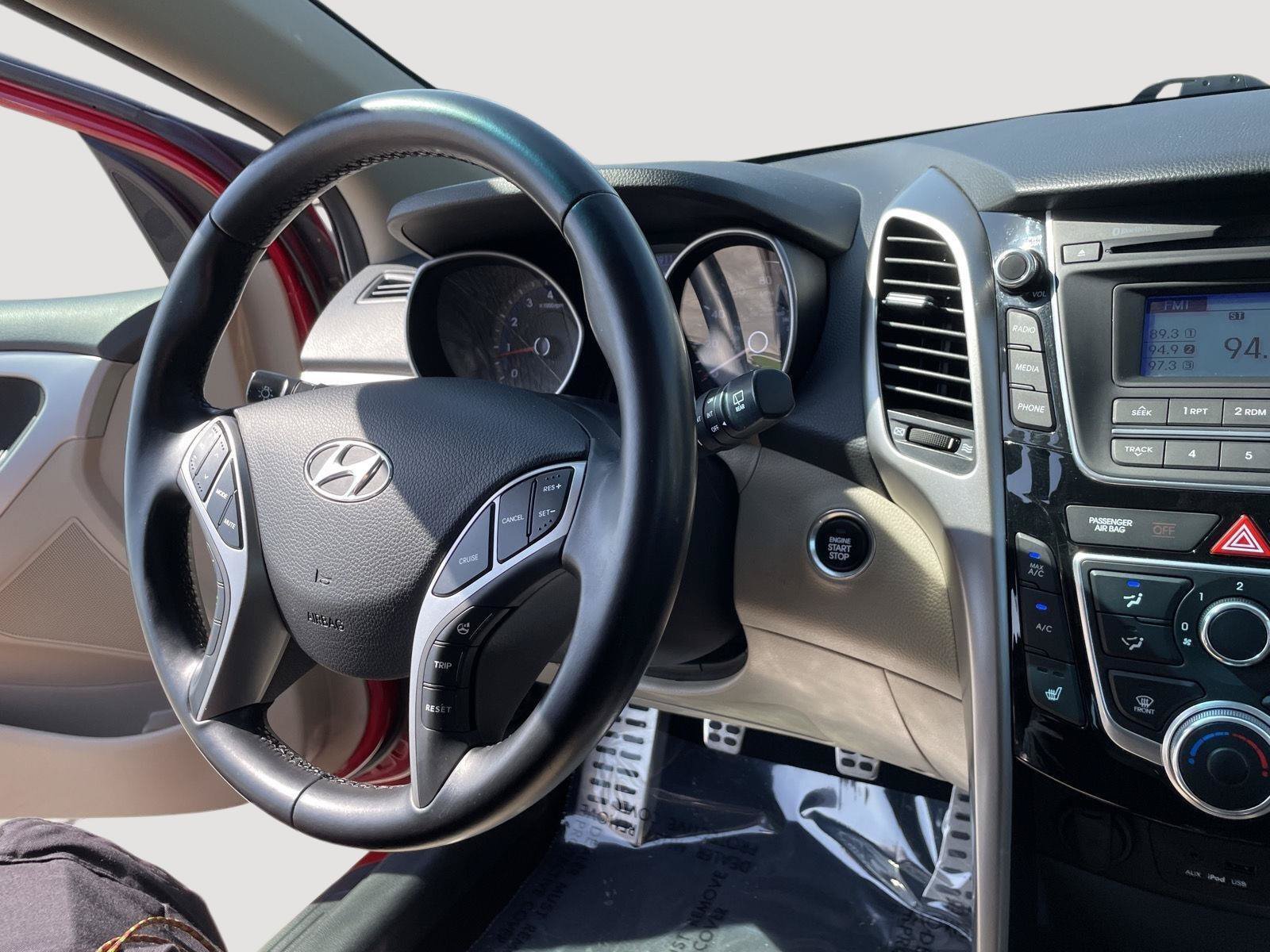 Used 2013 Hyundai Elantra GT w/ Touch & Go Pkg FWD image 24