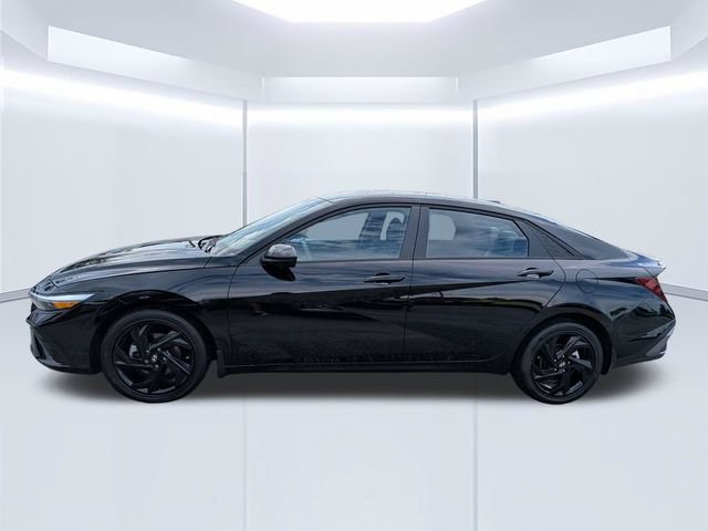 Certified 2026 Hyundai Elantra Sport FWD image 8