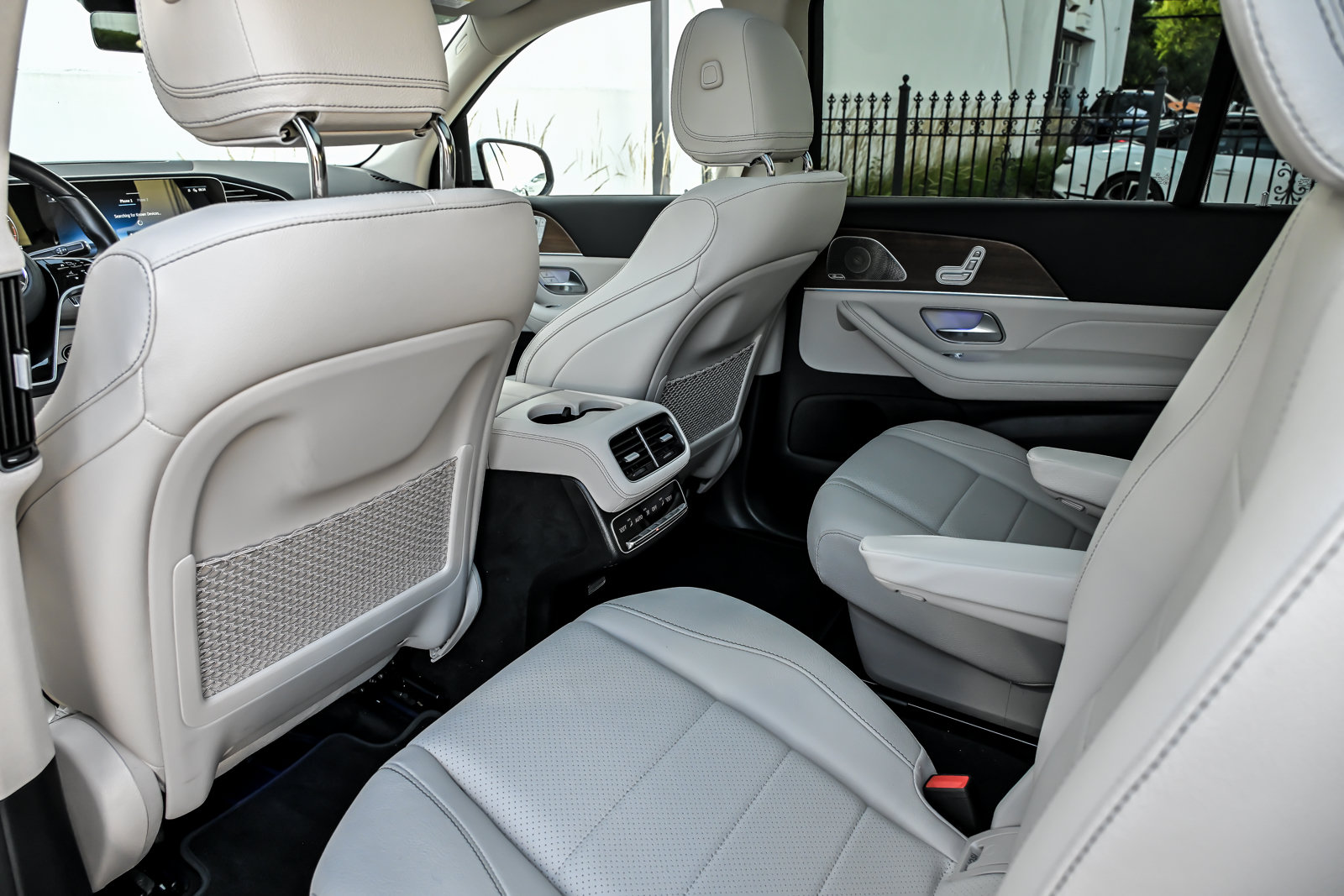 Used 2025 Mercedes-Benz GLS 450 4MATIC image 25