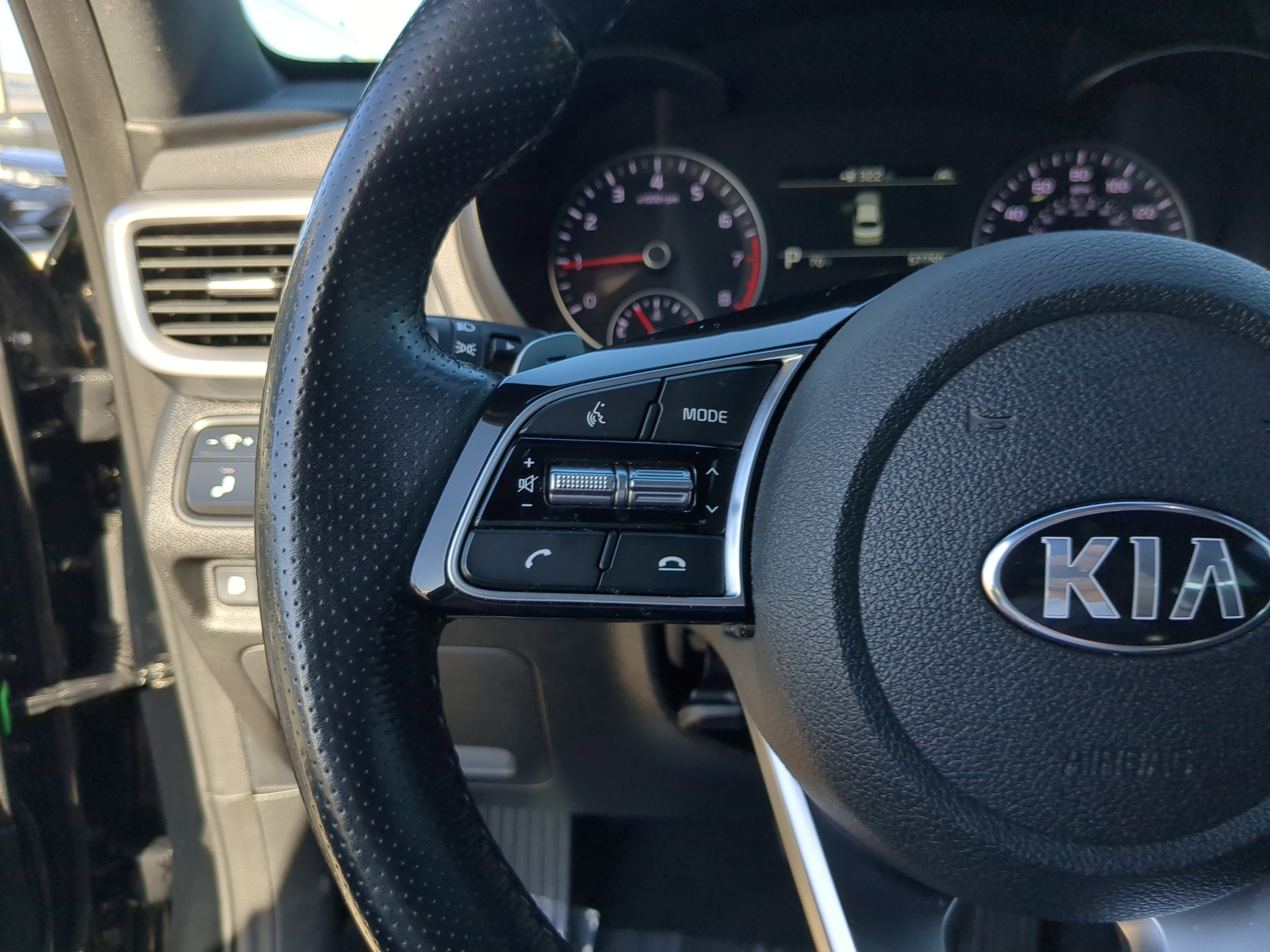 Certified 2019 Kia Optima SX w/ SX Limited (Black) Package image 27