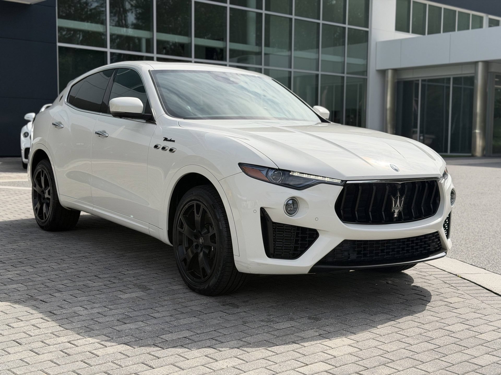 Used 2023 Maserati Levante Modena AWD/4WD image 8
