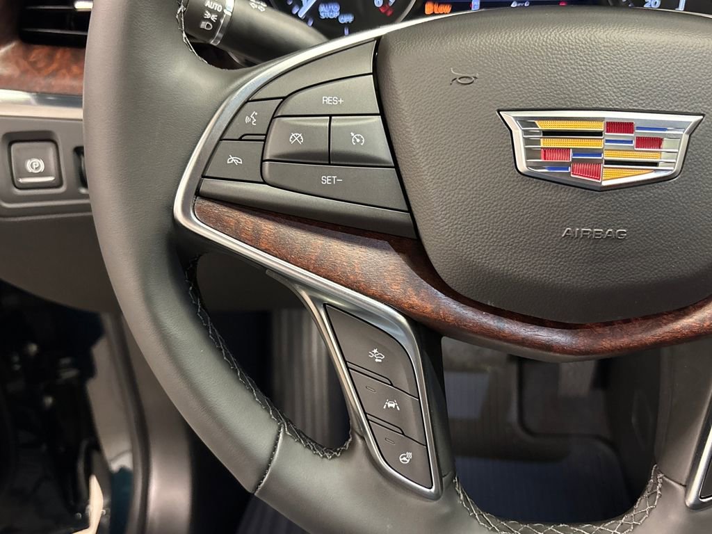 New 2026 Cadillac XT5 Premium Luxury w/ LPO, ONYX Package image 33