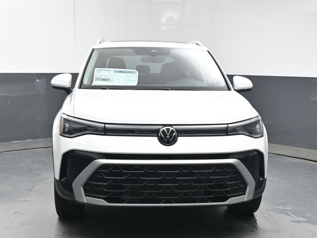 Used 2025 Volkswagen Taos SEL image 3