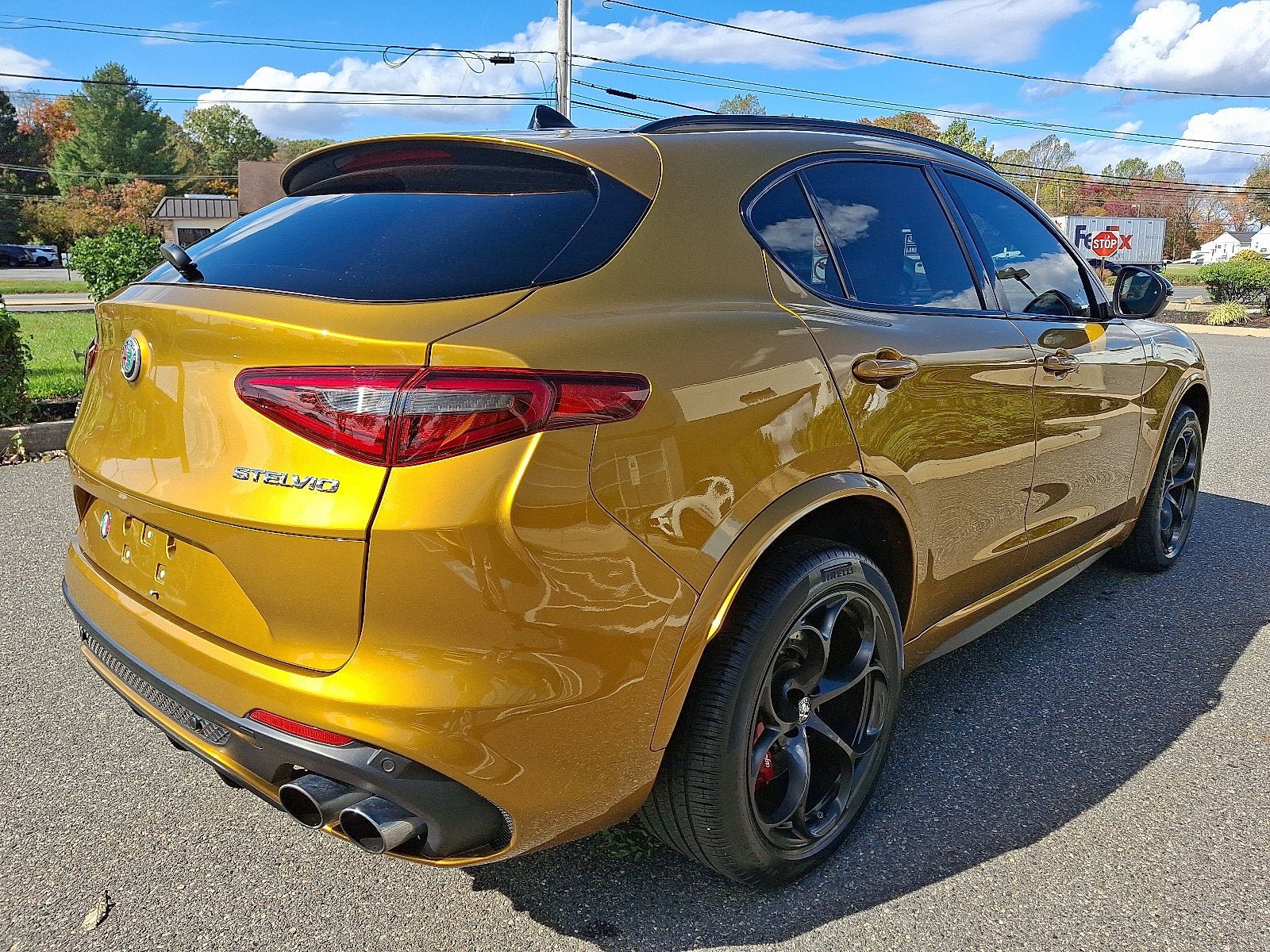 Used 2022 Alfa Romeo Stelvio Quadrifoglio w/ Active Assist Plus Package AWD/4WD image 4