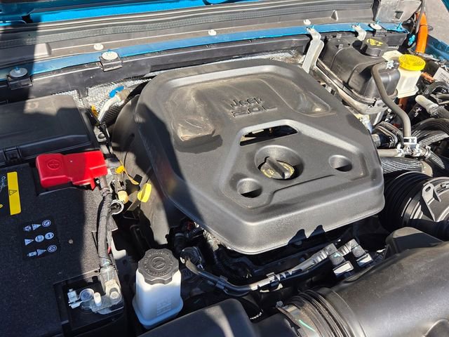 Used 2024 Jeep Wrangler Sahara AWD/4WD image 17