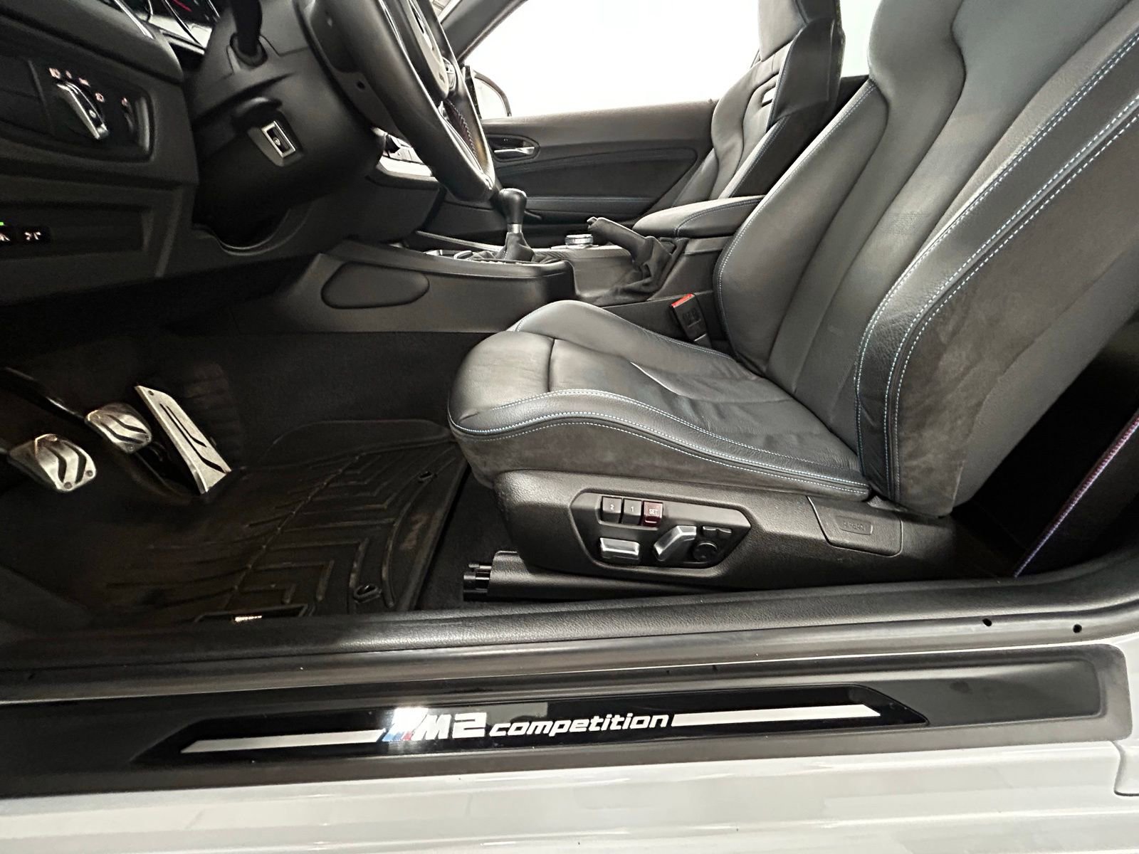 Used 2021 BMW M2 Competition w/ Executive Package RWD image 32