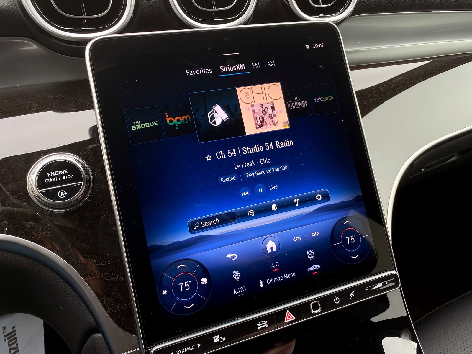 Used 2025 Mercedes-Benz GLC 300 image 16