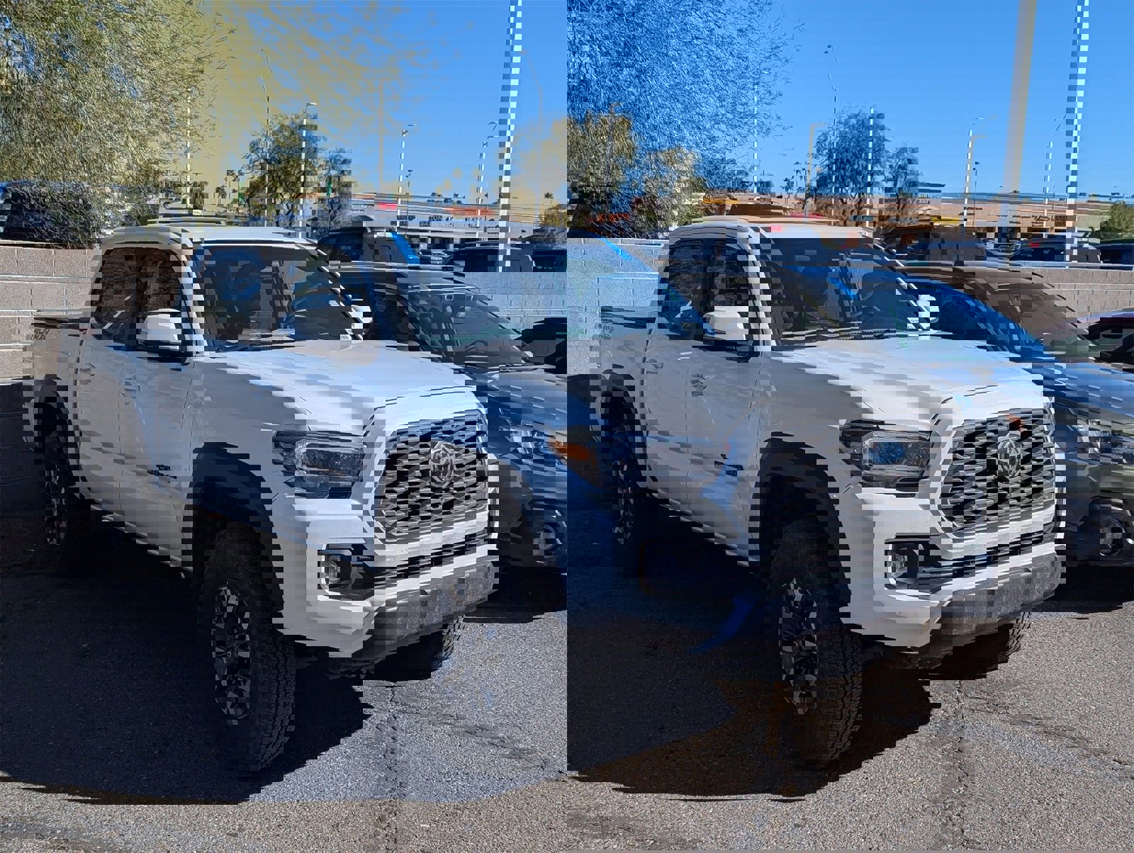Used 2023 Toyota Tacoma TRD Off-Road image 3