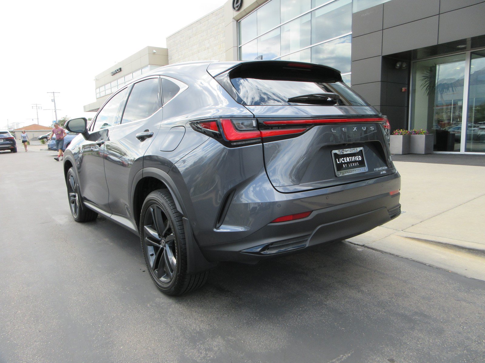 Used 2026 Lexus NX 450h+ AWD w/ Luxury Package image 5