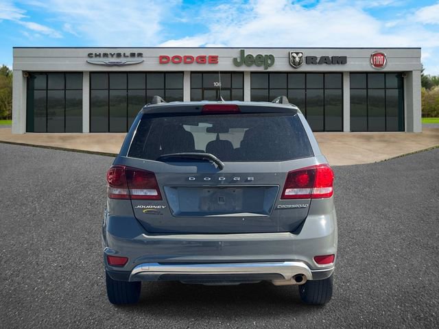 Used 2019 Dodge Journey Crossroad FWD image 4