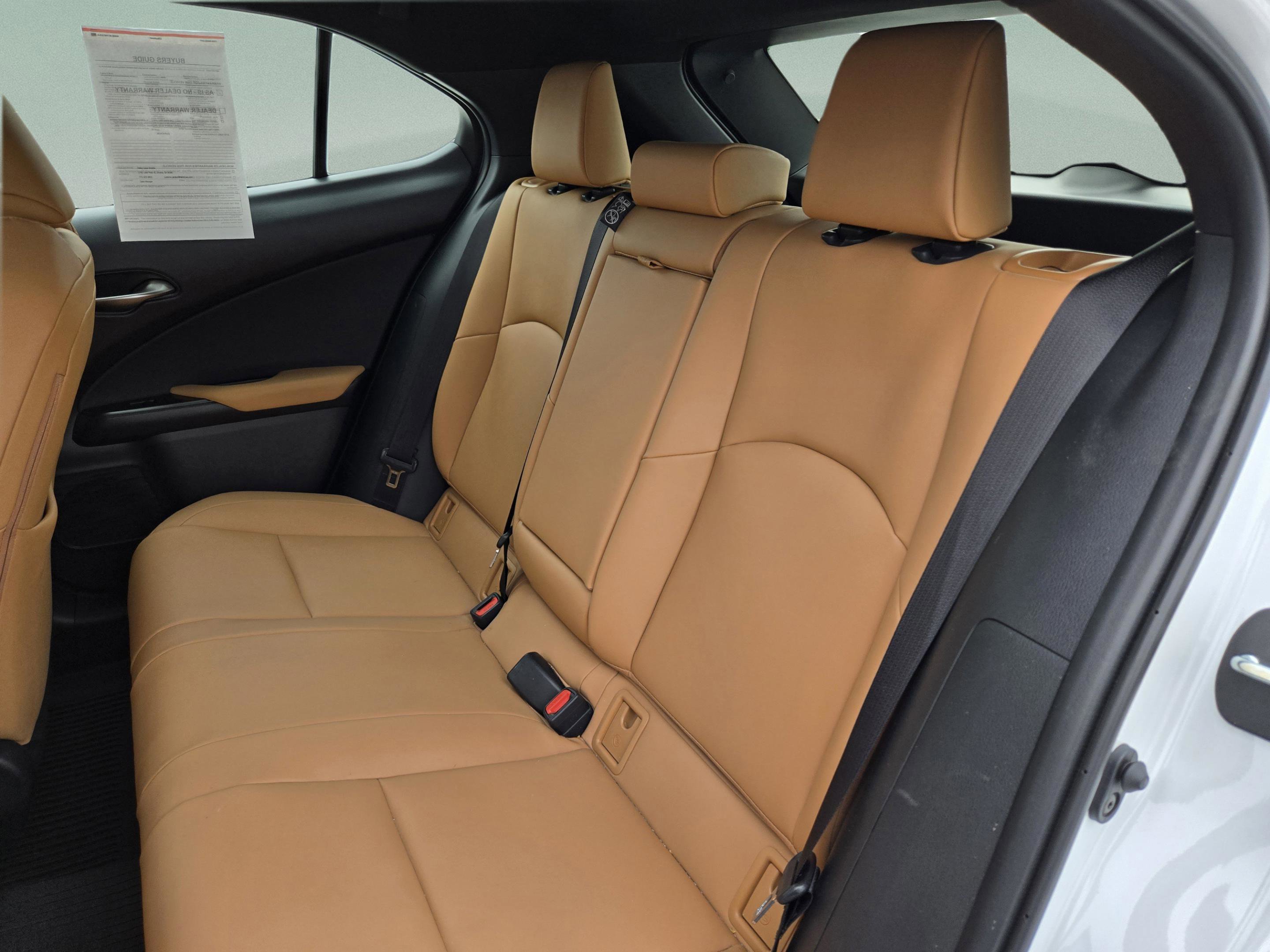 Used 2025 Lexus UX 300h FWD w/ Accessory Package (Z2) image 21