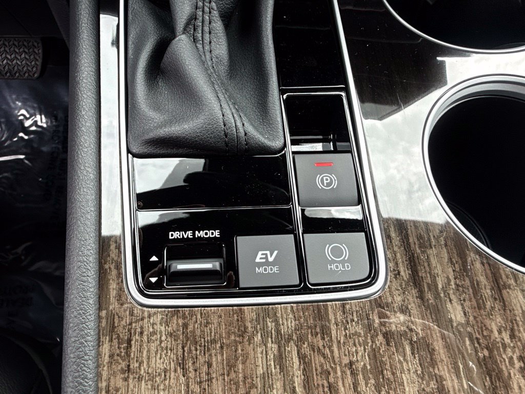 New 2026 Toyota Sienna Platinum AWD/4WD image 24