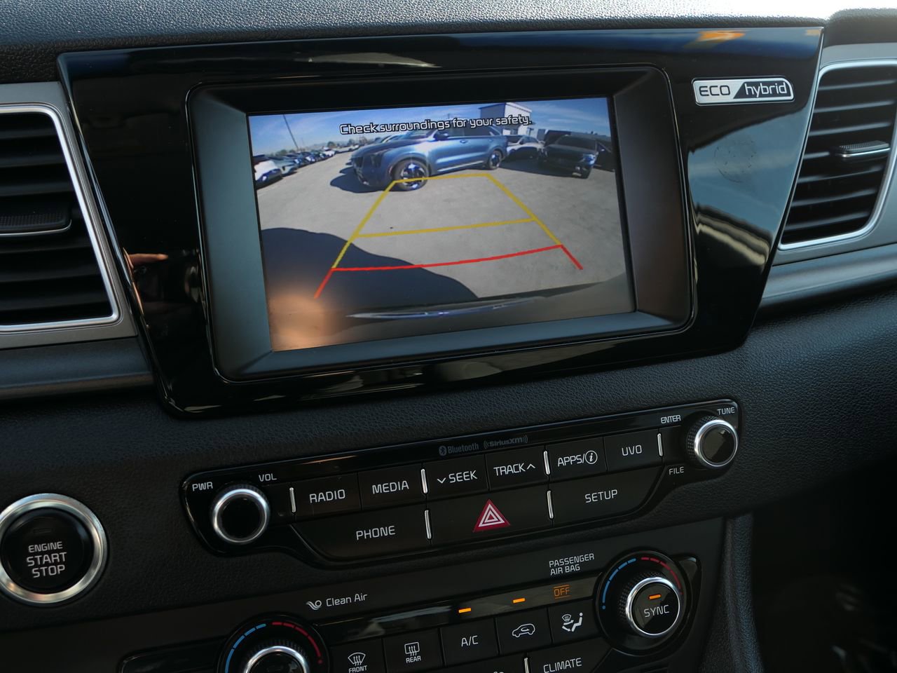 Used 2018 Kia Niro LX image 19