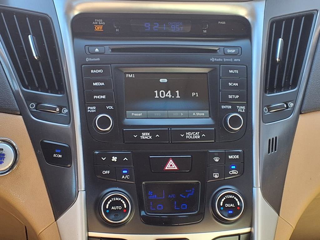 Used 2014 Hyundai Sonata Hybrid image 6