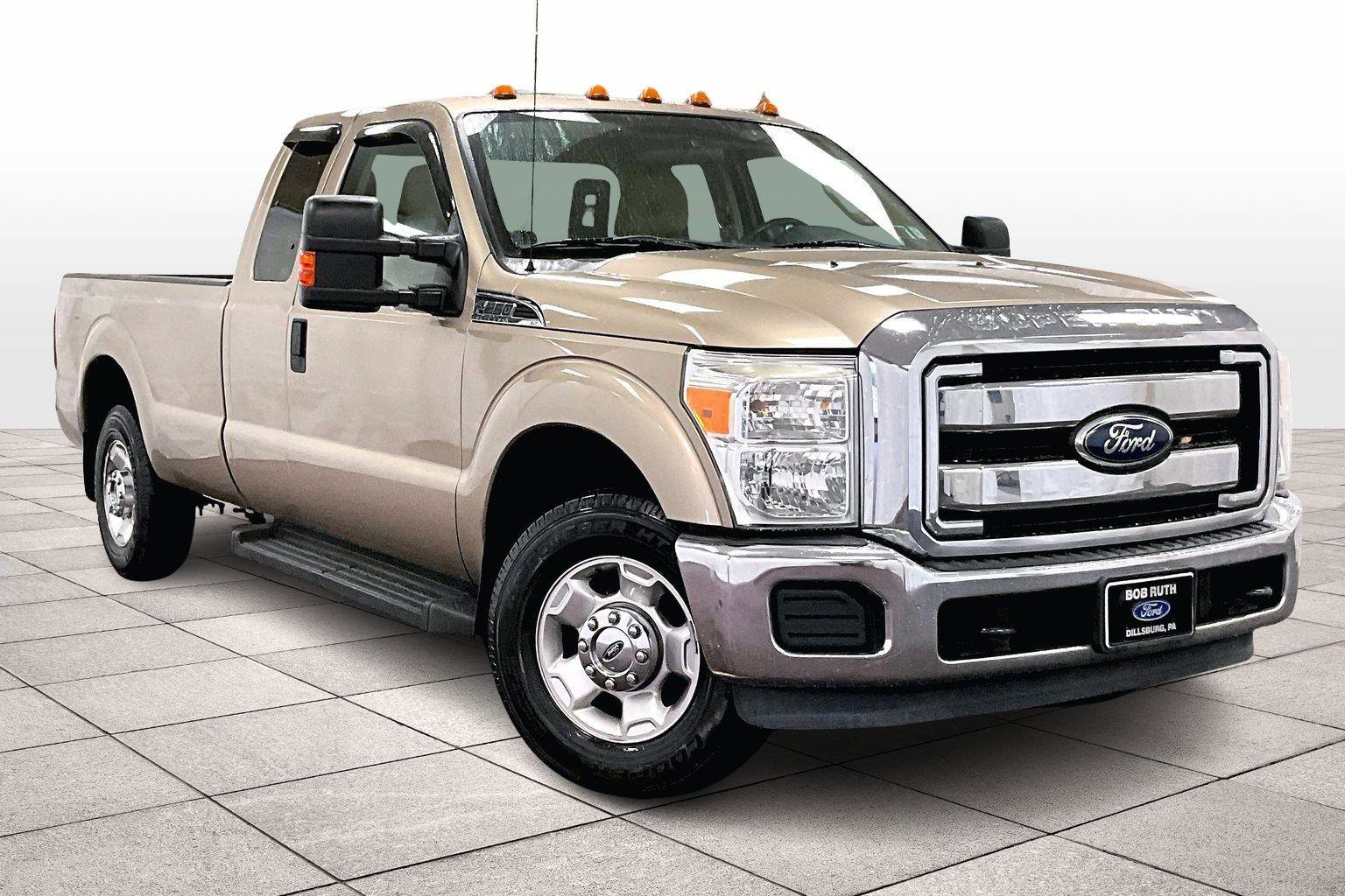 Used 2011 Ford F250 XLT w/ Camper Pkg image 2