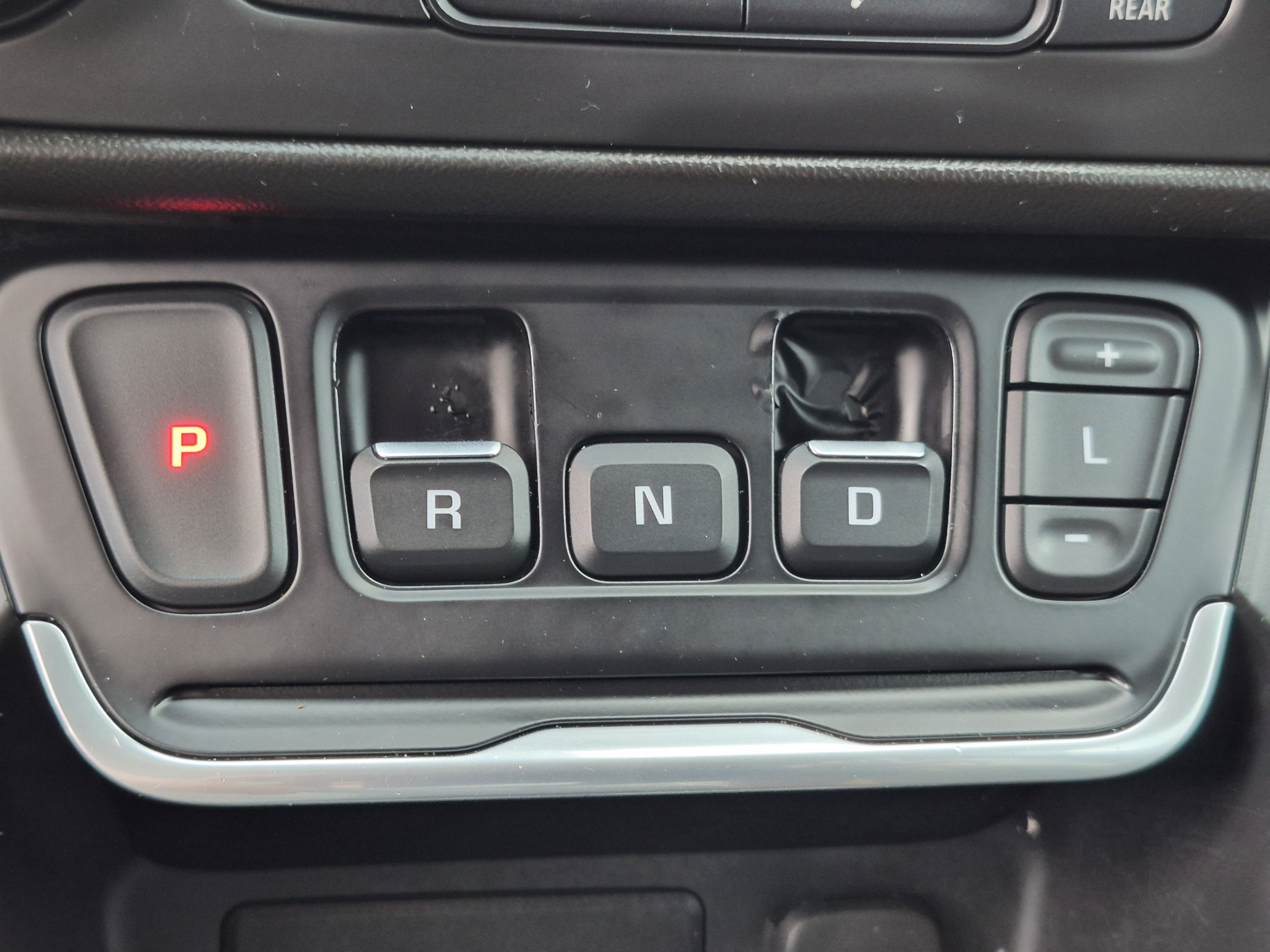 Used 2020 GMC Terrain SLE w/ Elevation Edition AWD/4WD image 32