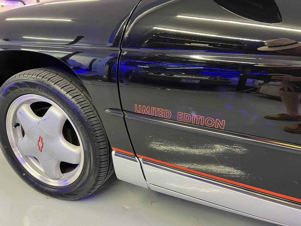 Used 1995 Chevrolet Monte Carlo Z34 FWD image 8
