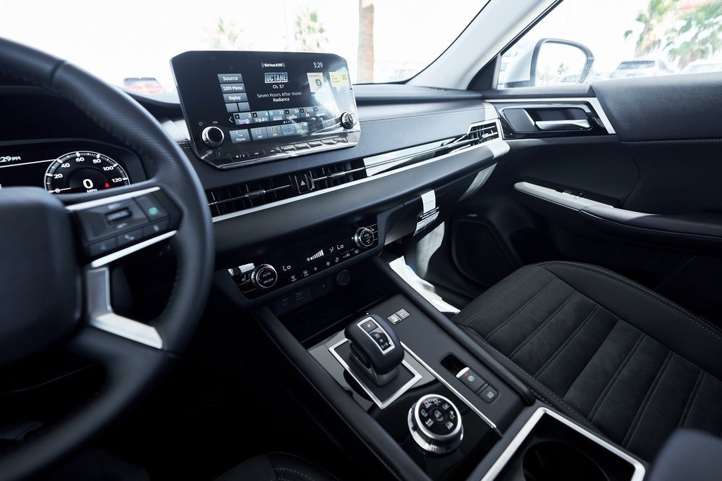 New 2025 Mitsubishi Outlander SE image 39