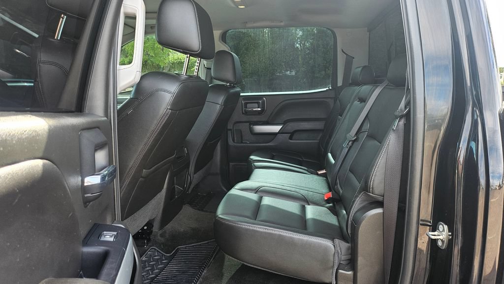 Used 2018 Chevrolet Silverado 1500 LTZ Z71 w/ LTZ Plus Package AWD/4WD image 24