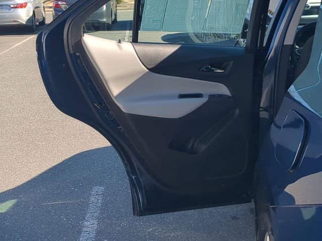 Used 2022 Chevrolet Equinox LS image 34