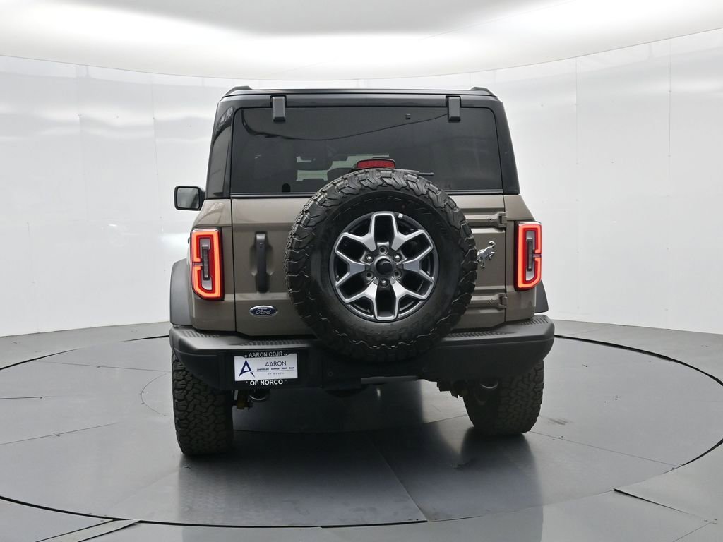 Used 2025 Ford Bronco Badlands image 8