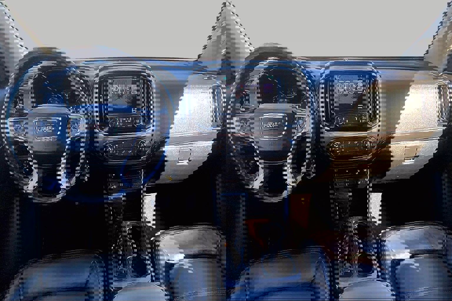 Used 2018 GMC Canyon Denali image 14