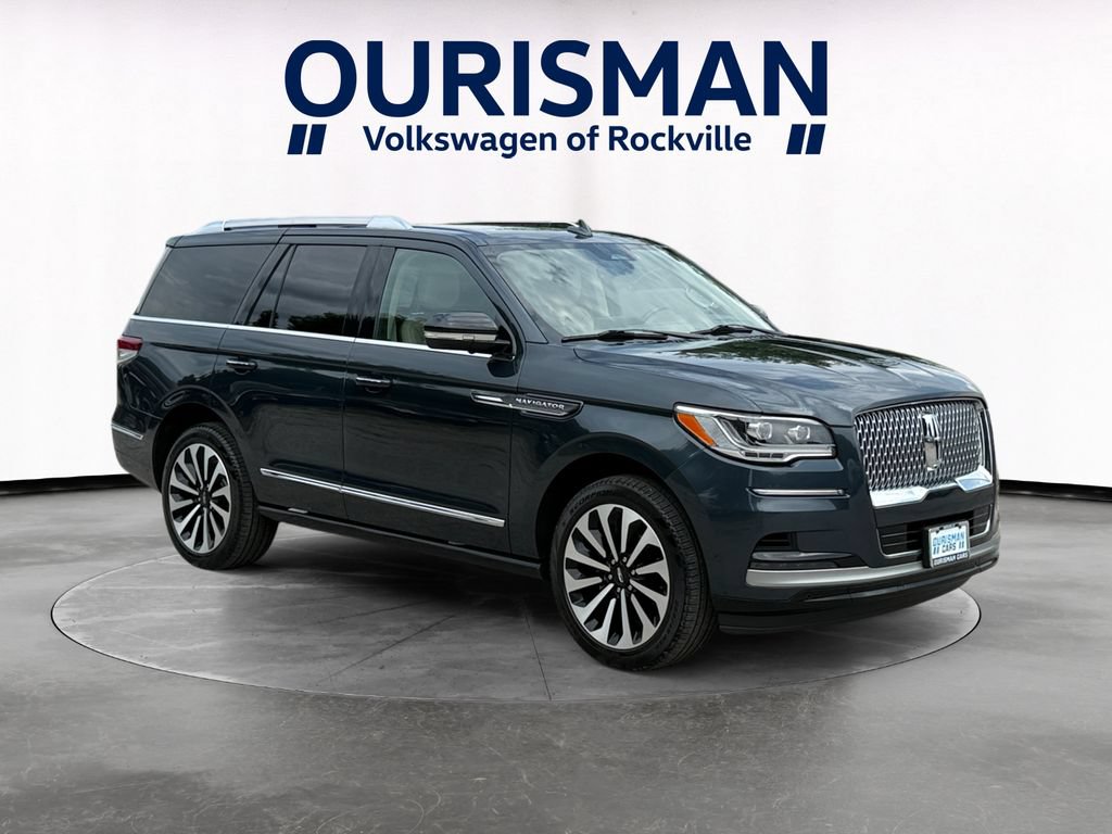 Used 2024 Lincoln Navigator Reserve AWD/4WD image 1