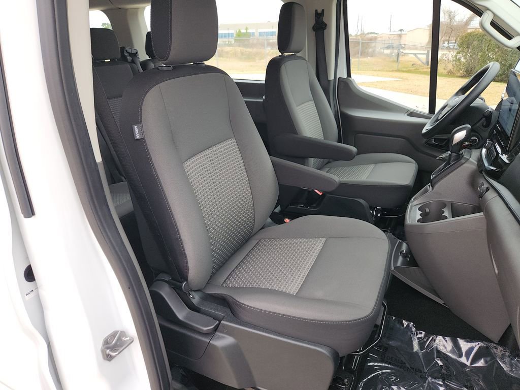 Used 2025 Ford Transit 350 XLT image 17