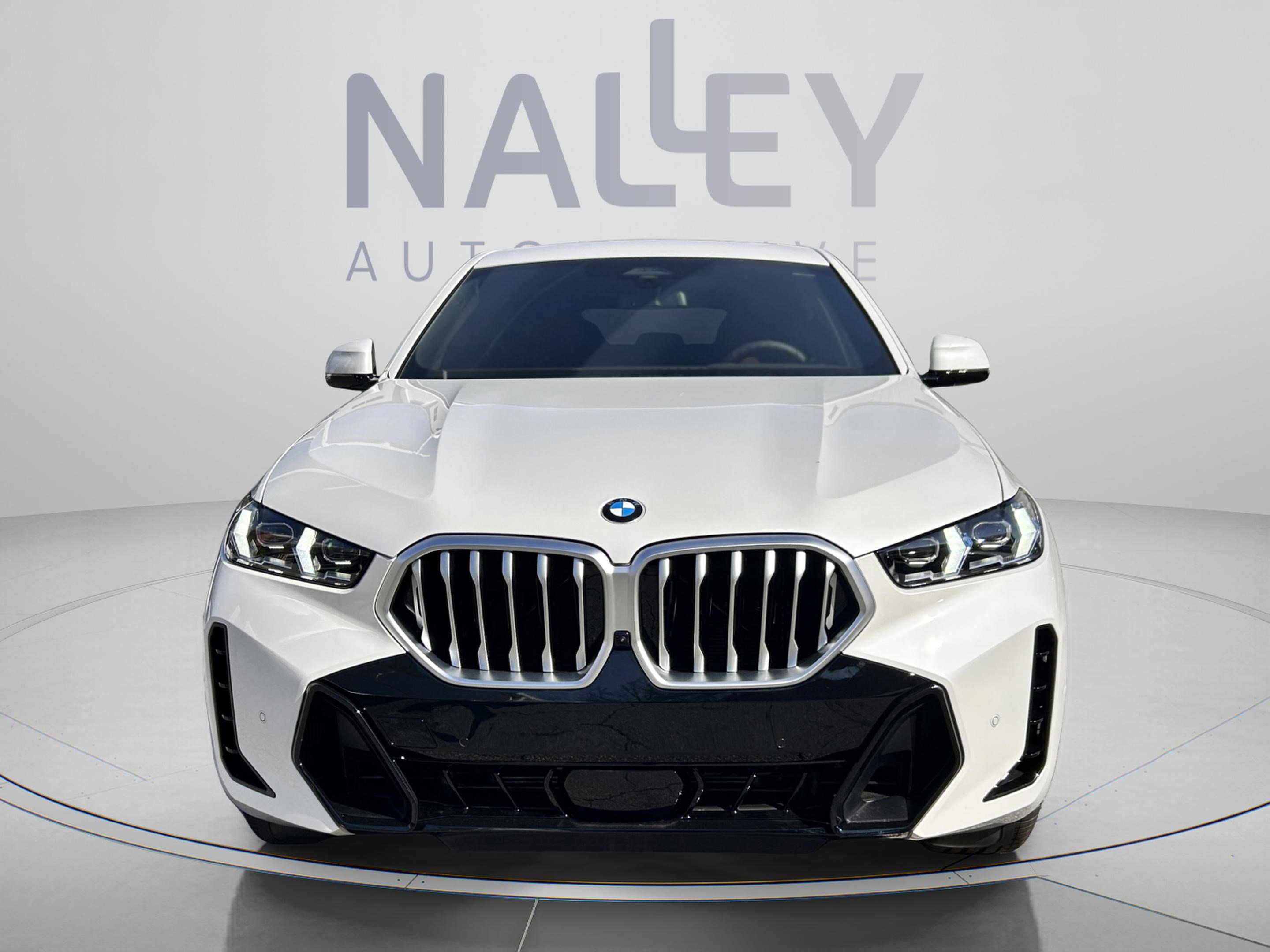 Used 2026 BMW X6 xDrive40i w/ Premium Package AWD/4WD image 7