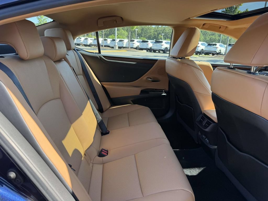Used 2022 Lexus ES 350 w/ Premium Package FWD image 16