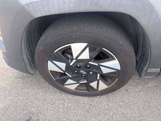 Used 2024 Hyundai Kona SEL FWD image 9