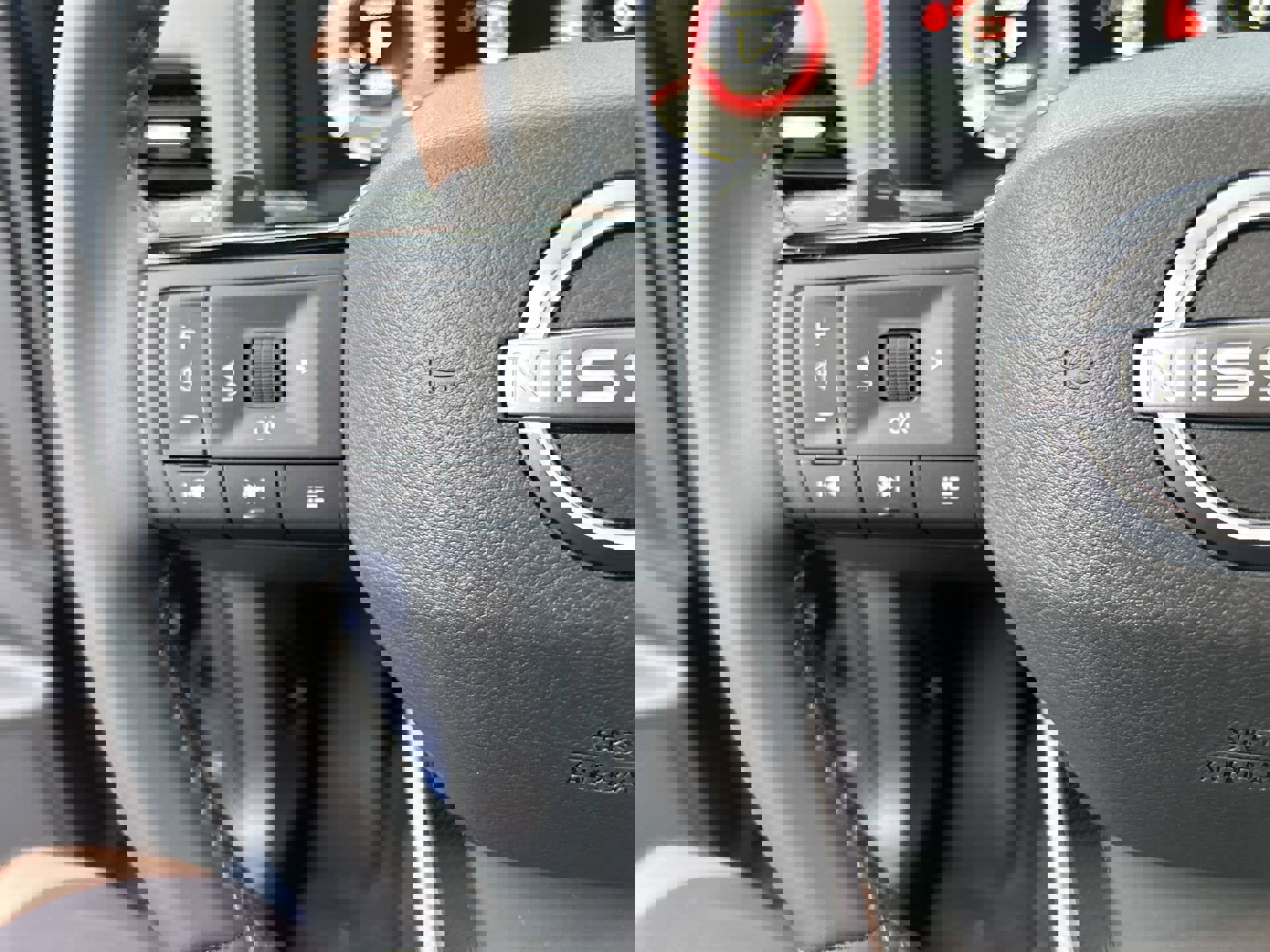 Used 2025 Nissan Rogue Platinum w/ Platinum Premium Package image 19