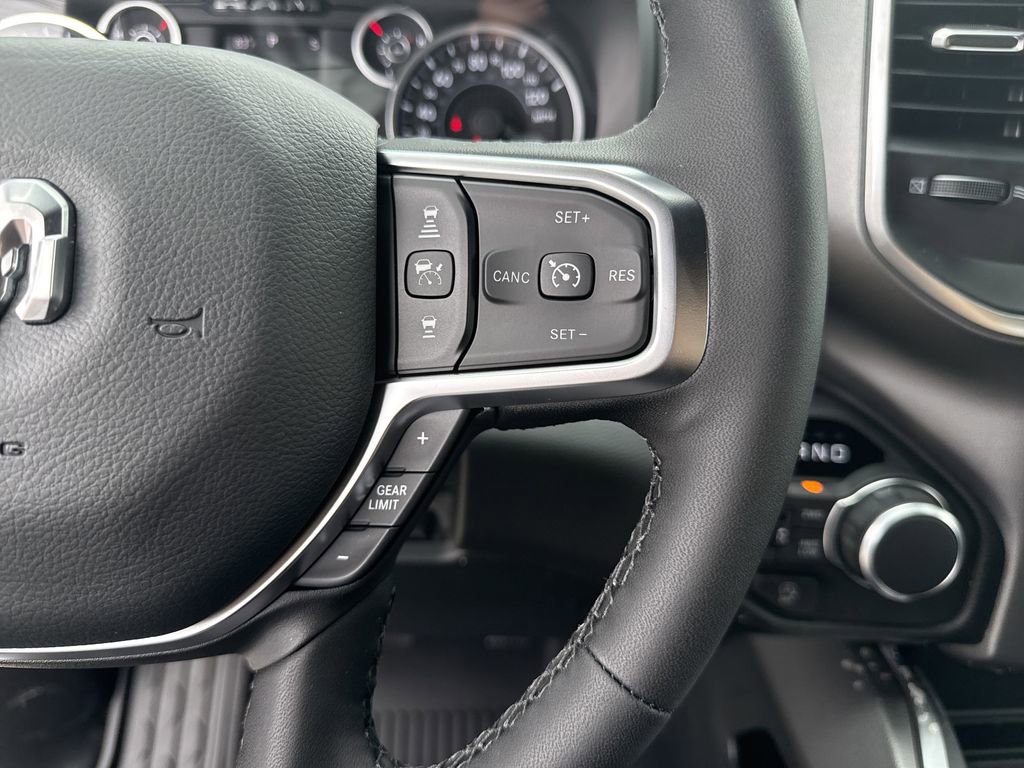 New 2026 RAM 1500 4x4 Crew Cab image 15