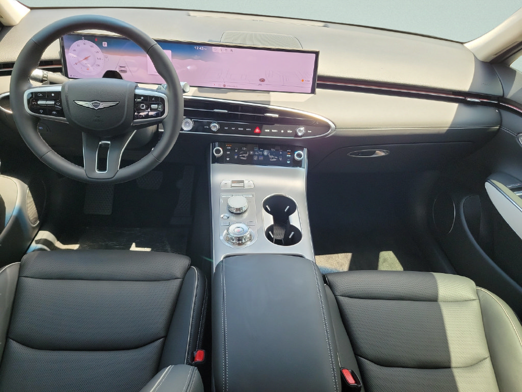 New 2026 Genesis GV70 2.5T Advanced AWD/4WD image 13