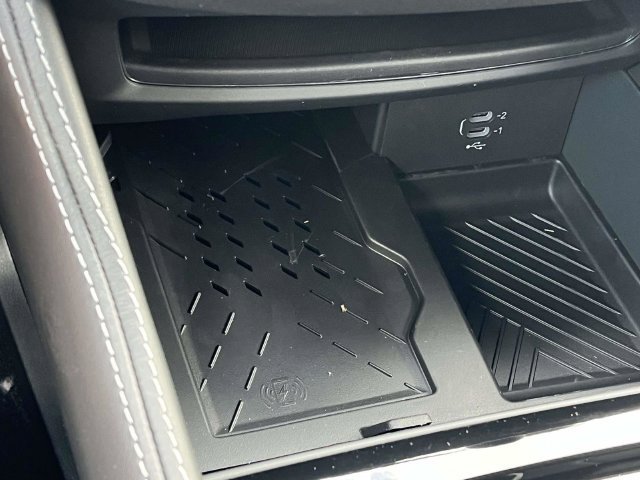 New 2027 Chrysler Pacifica Limited AWD/4WD image 27