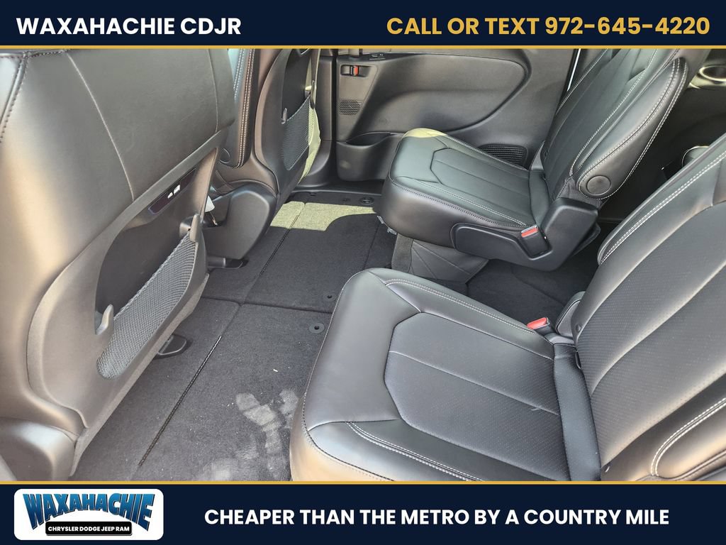 New 2027 Chrysler Pacifica Select FWD image 22