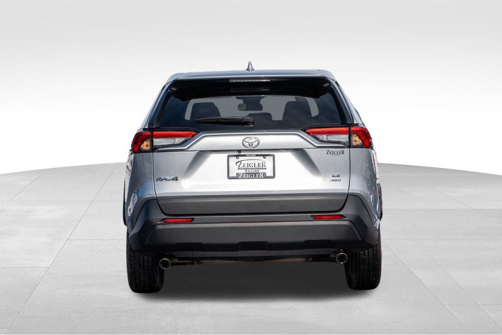 Used 2024 Toyota RAV4 LE image 8